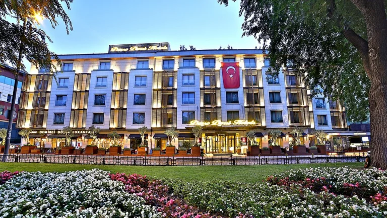 Dosso Dossi Hotels & Spa Downtown