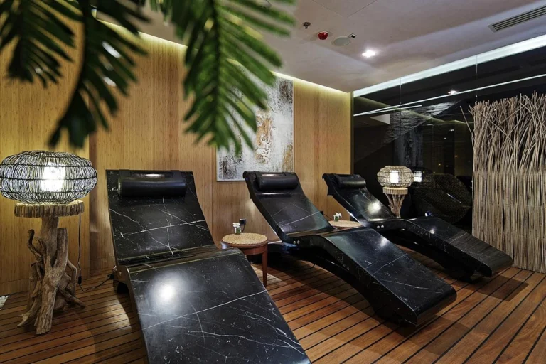 DoubleTree by Hilton Istanbul – Moda