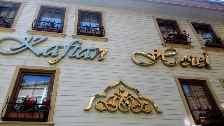 Kaftan Hotel
