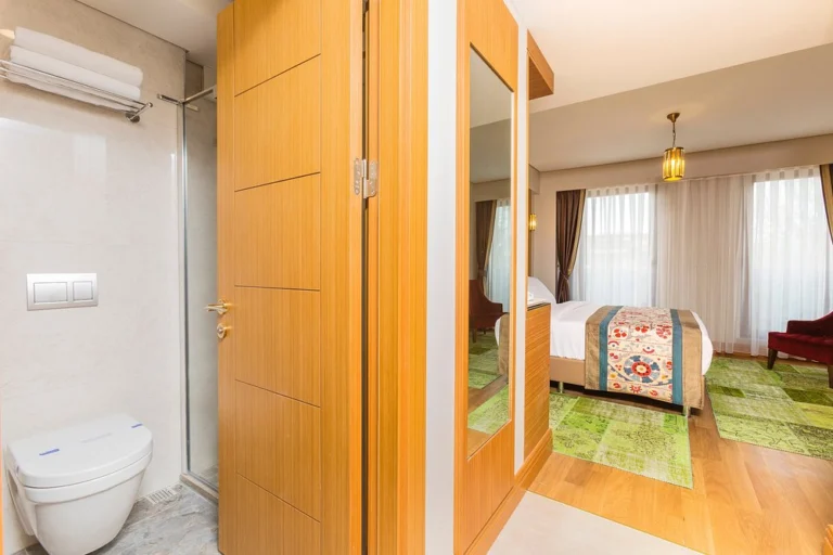 Obelisk Hotel & Suites photo 2