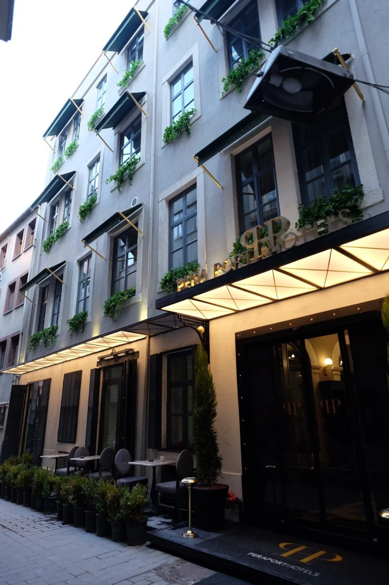 Ferman Port Hotel