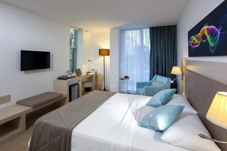 The Room Hotel & Apartments photo 4