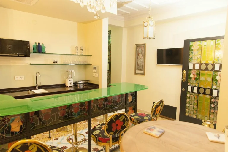 Villa Pera Suite Hotel
