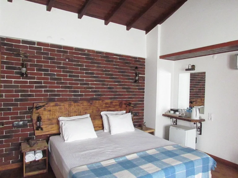Amazon Petite Palace photo 3