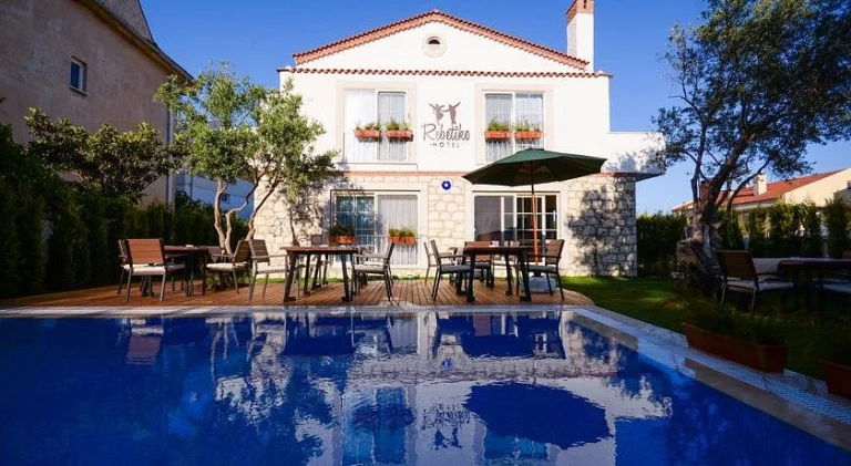 Alaçatı Otel Rebetiko