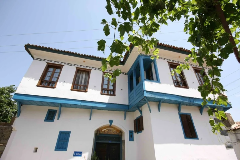 Kirkinca Hotel