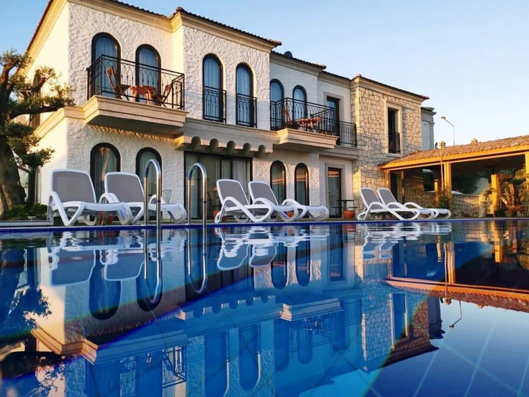 Cemal Alacati Butik Hotel