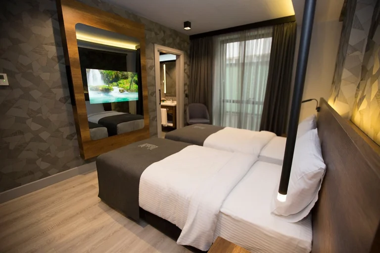 Emen’s Hotel