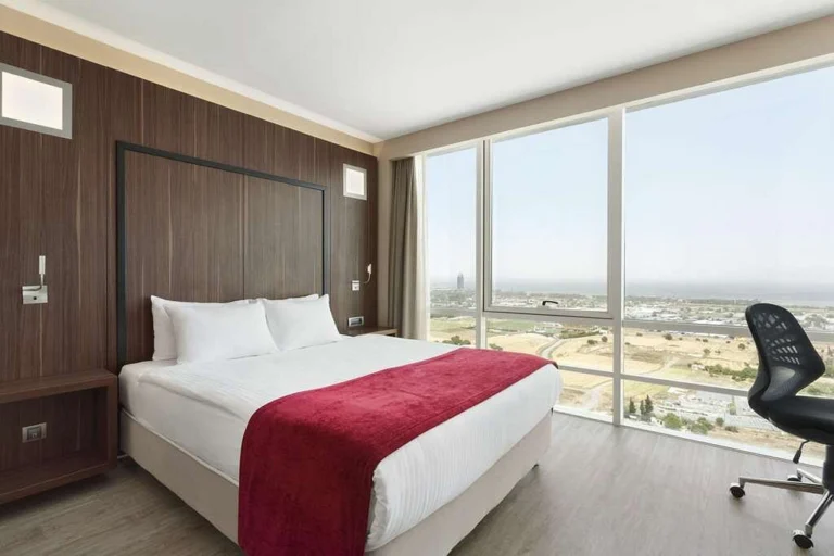 Ramada Encore by Wyndham Izmir photo 2