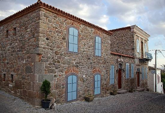 Hera Hotel