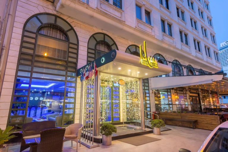 Marla Otel photo 2