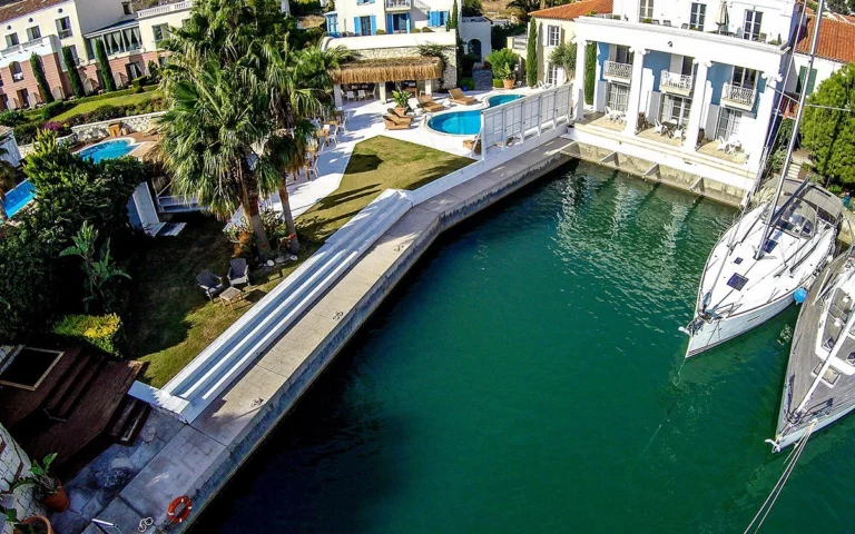 Port Alacati Hotel