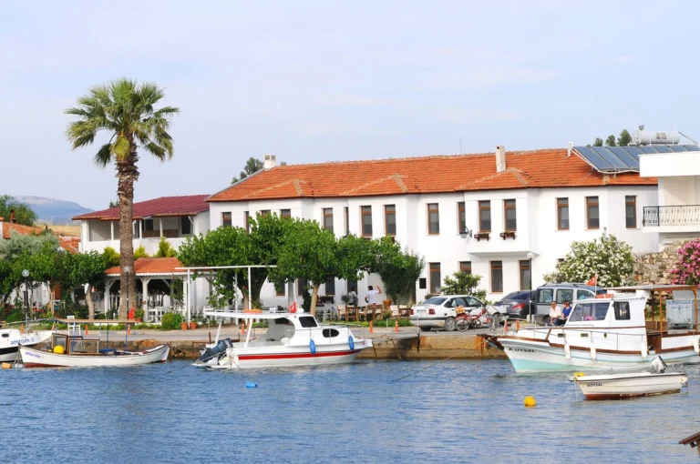 Teos Lodge