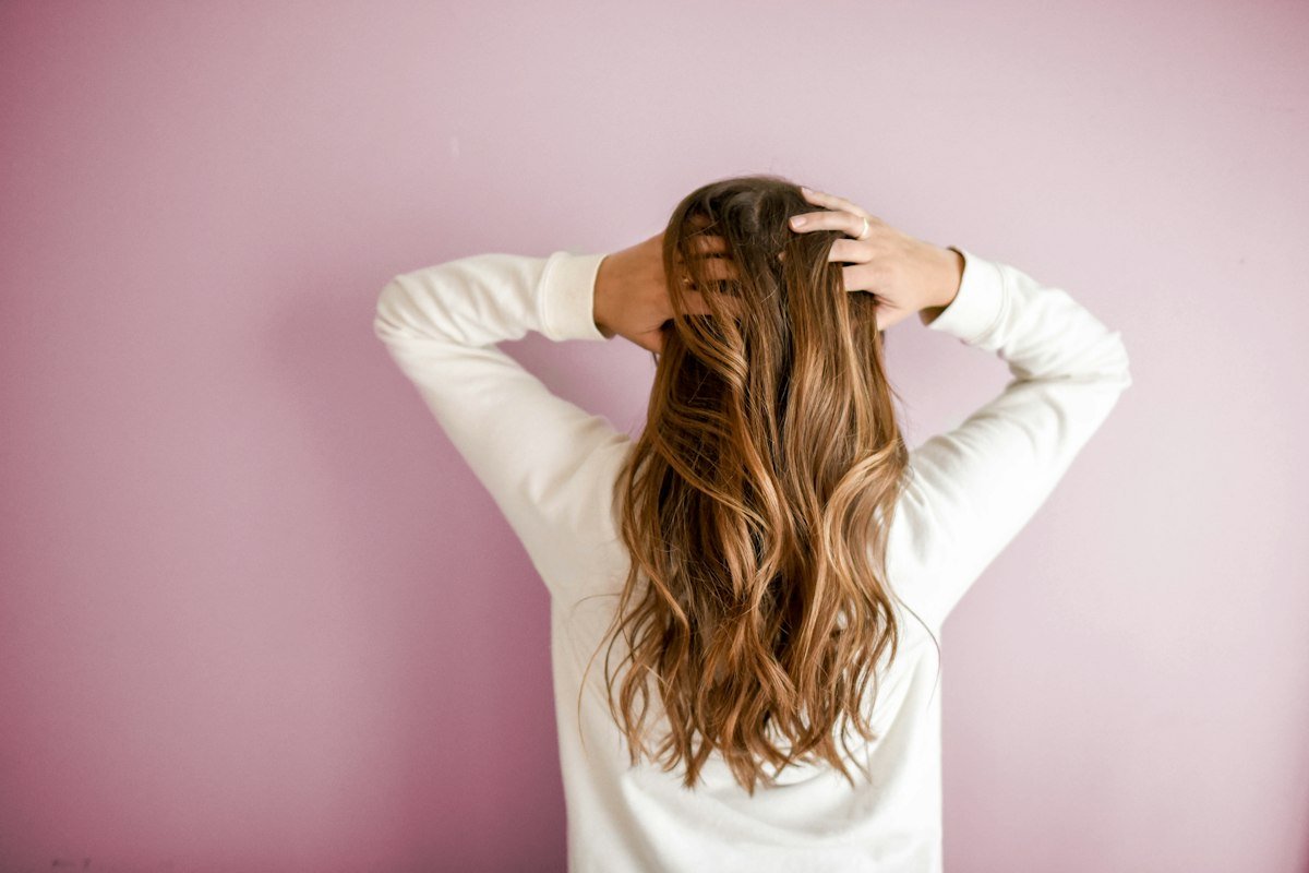 Female Hair Transplant Turkey: Unshaven DHI & Natural Results